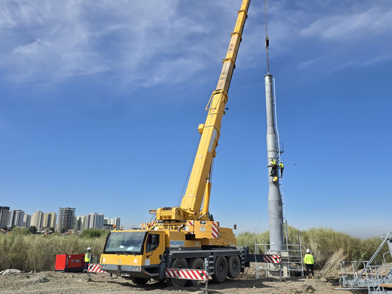 You are currently viewing Дүүжин замын тээврийн үндсэн бүтцийн хамгийн чухал хэсэг тулгуур баганыг суурилуулж эхэллээ