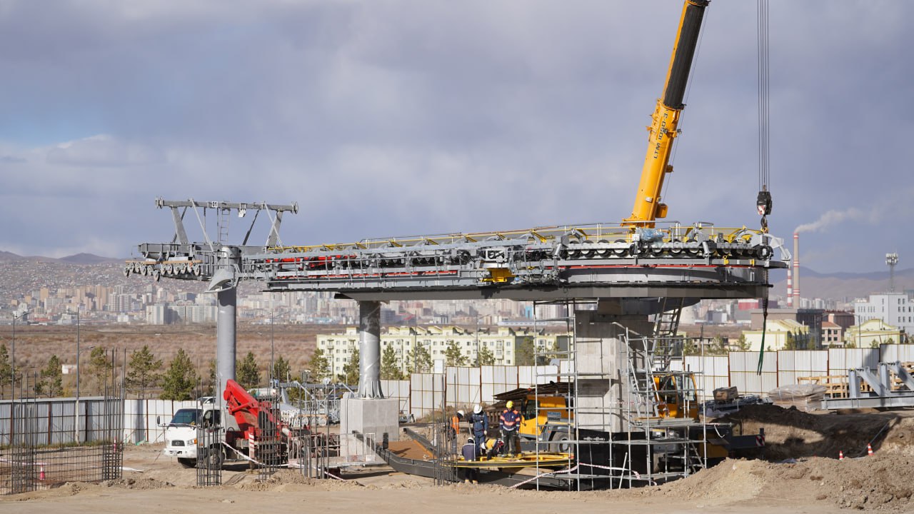 You are currently viewing Дүүжин замын тээвэр төслийн Яармаг дахь буудлын эргэлтийн зам төмрийг суурилууллаа